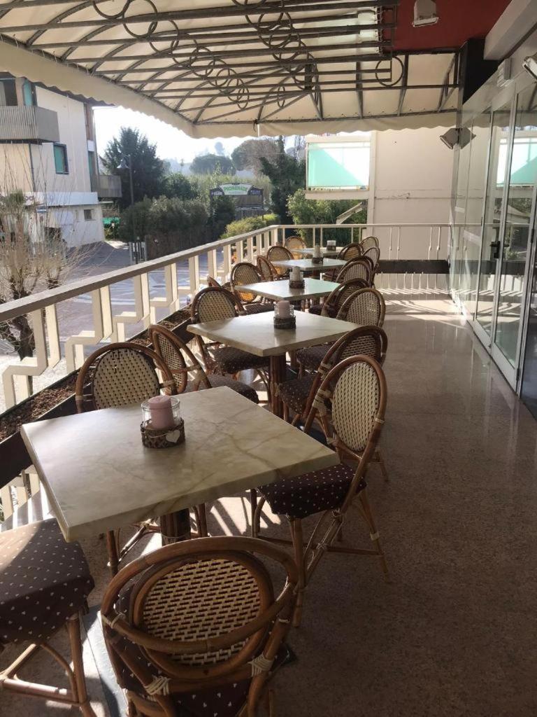 Hotel Riviera Nuova Gestione カットーリカ エクステリア 写真
