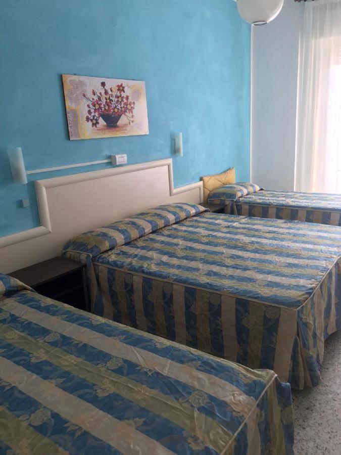 Hotel Riviera Nuova Gestione カットーリカ エクステリア 写真