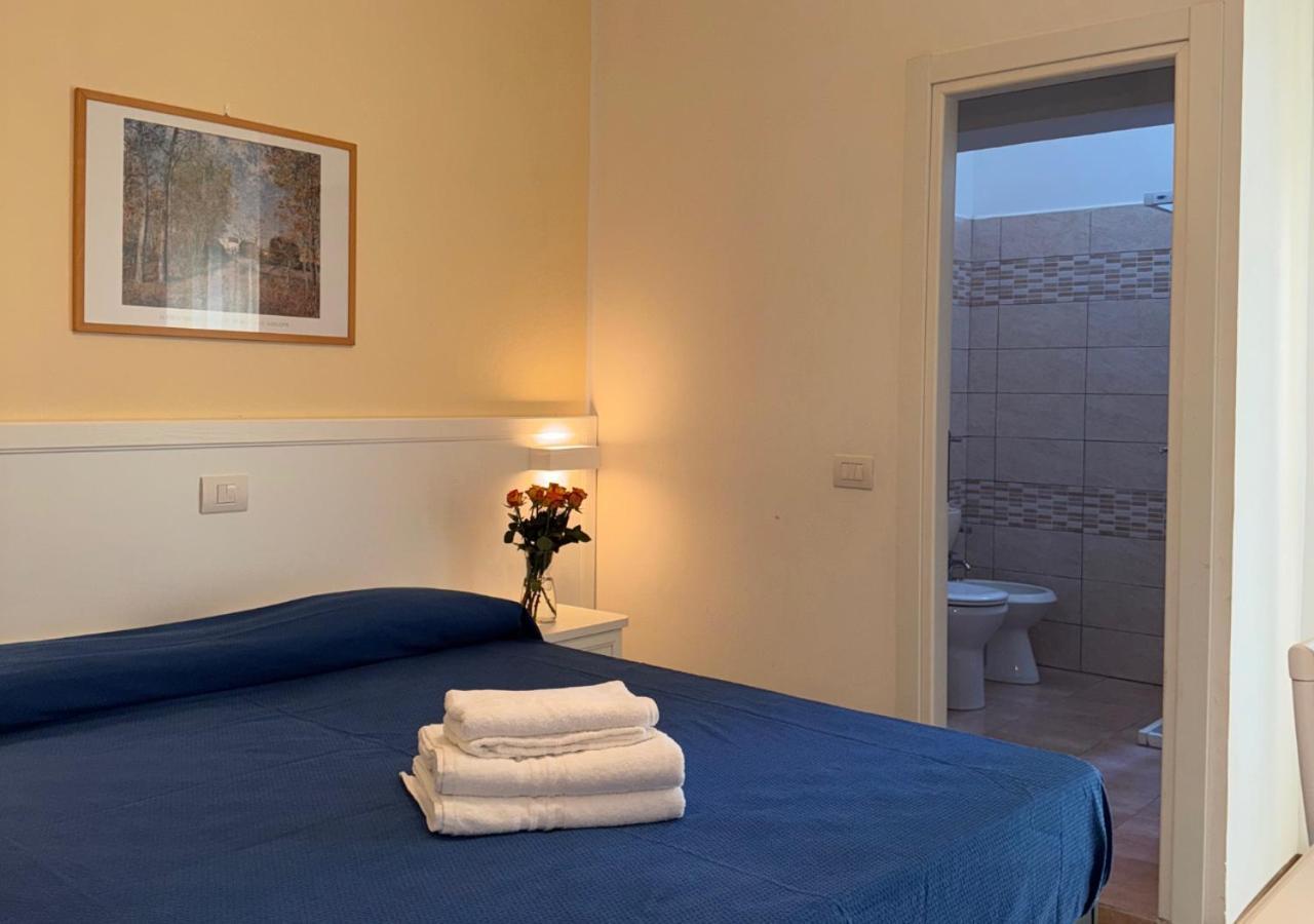 Hotel Riviera Nuova Gestione カットーリカ エクステリア 写真