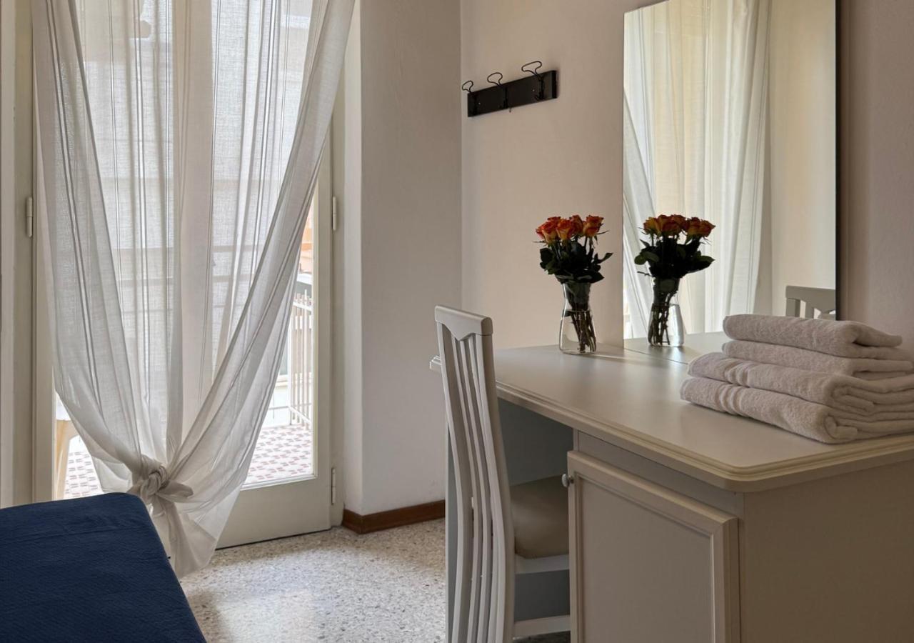 Hotel Riviera Nuova Gestione カットーリカ エクステリア 写真