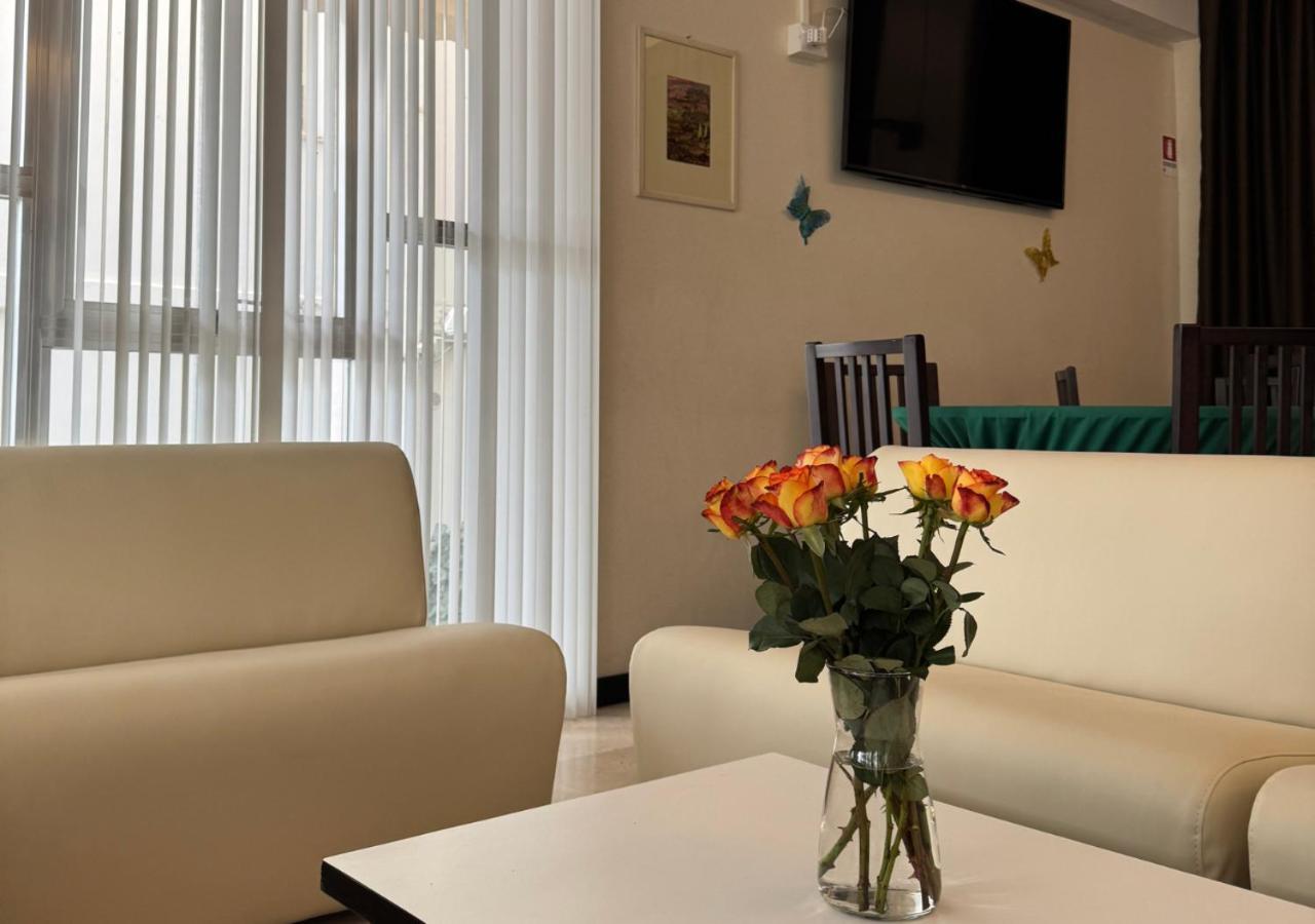 Hotel Riviera Nuova Gestione カットーリカ エクステリア 写真